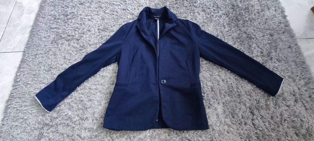 Дамски сака горнища жилетки палта