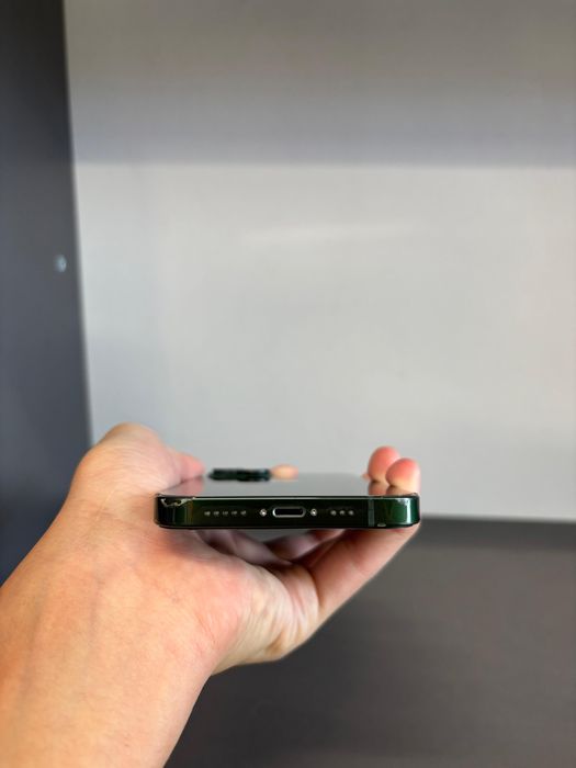 Срочно продается Айфон 13