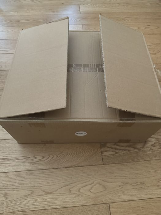 Помощна масичка от масив орех/дъб/бук/чам