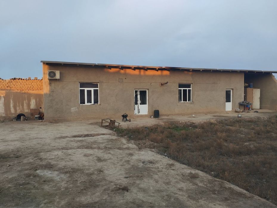 Qarshi Sharhi Otchopar Bunyodkor MFY 2 Xonali xovli  sotiladi