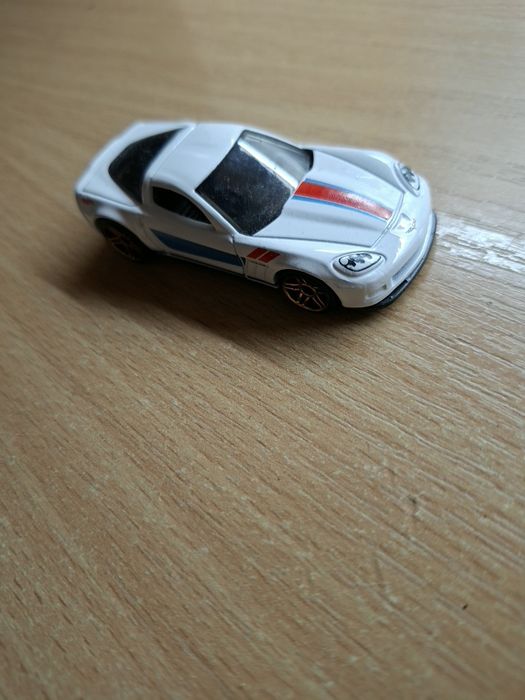 продам hot wheels в идеальном состоянии