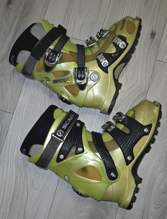 Clapari de tura Scarpa Spirit 4 marime 41-42