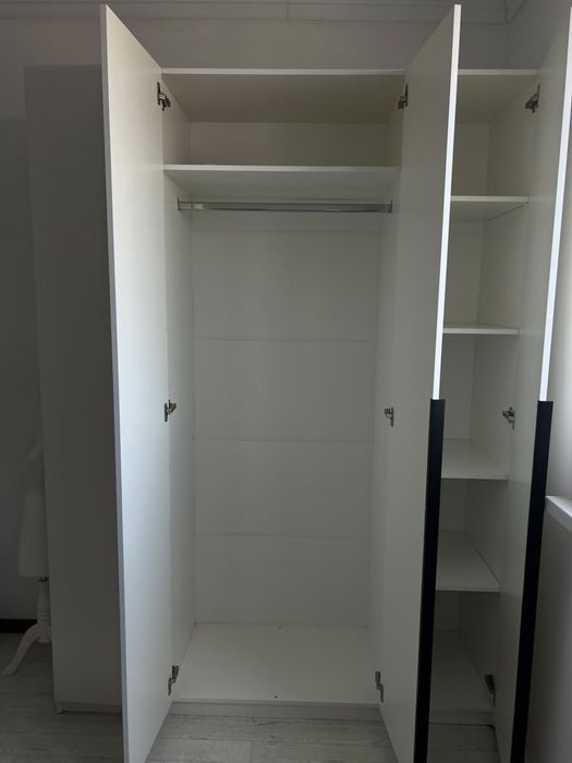 Продается распашной шкаф,160*221