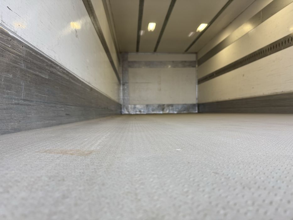 Remorca cu protap izoterma,vagon,container