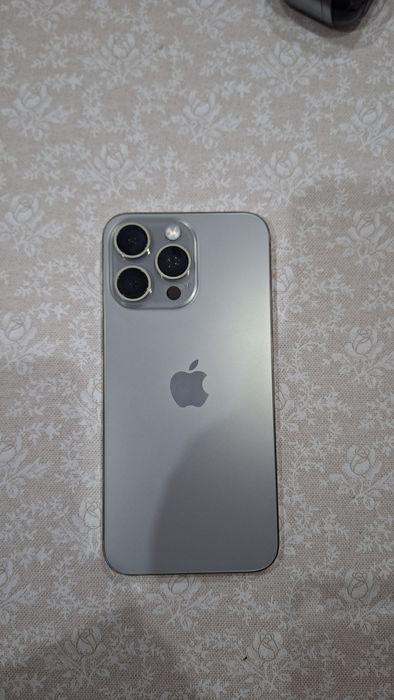Продам iPhone 15 Pro Max (Natural Titanium) на 256 ГБ.
