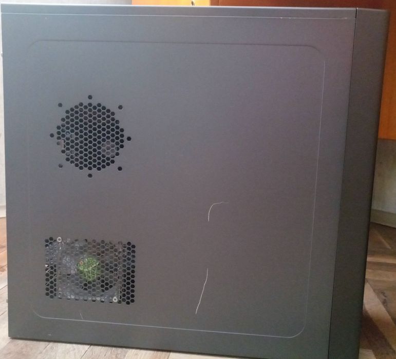 Настолен компютър AMD Athlon II X3 460 8GB RAM 640 HDD GTX 650 1 GB