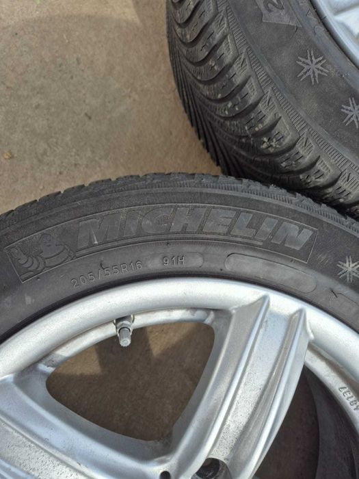 Jante cu anvelope Michelin  M+S  205/55R16 7.0jX16H2 PC21-706 5X120 BM
