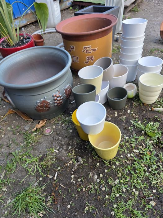 Продам не дорого горшки кирамика