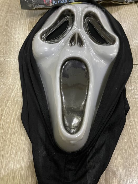 Маска  карнавальная Крик