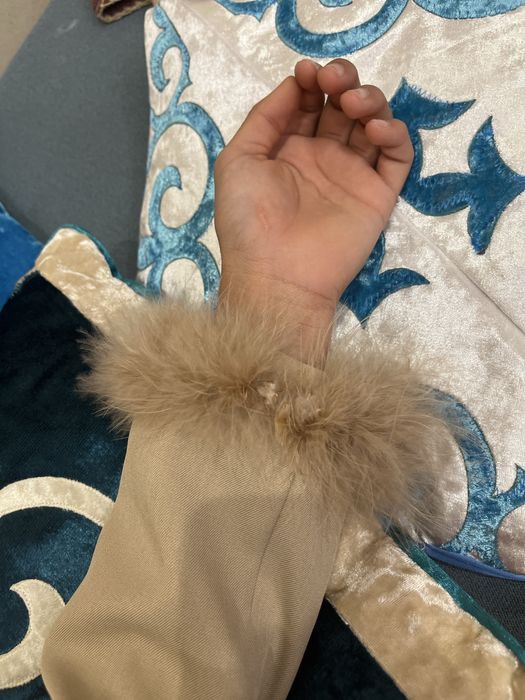 Костюм бежевый