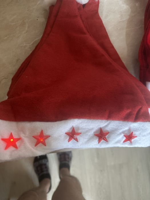 К новому году шапочки супер