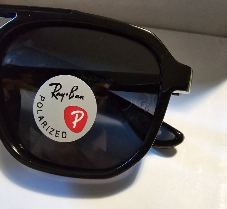 Ochelari de soare Rayban model nou. Transport Gratuit