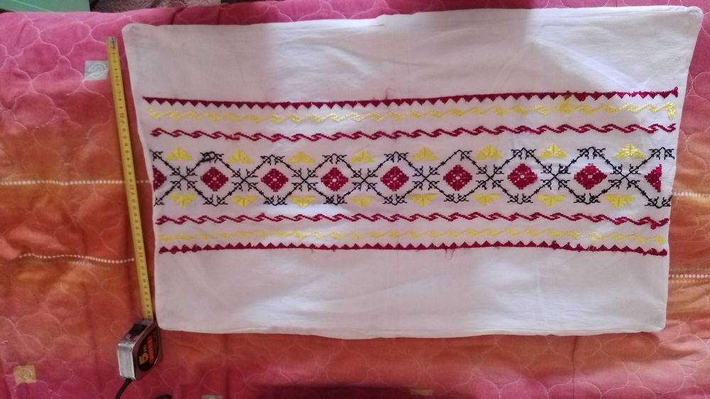 възглавница,етно,бродерия.
