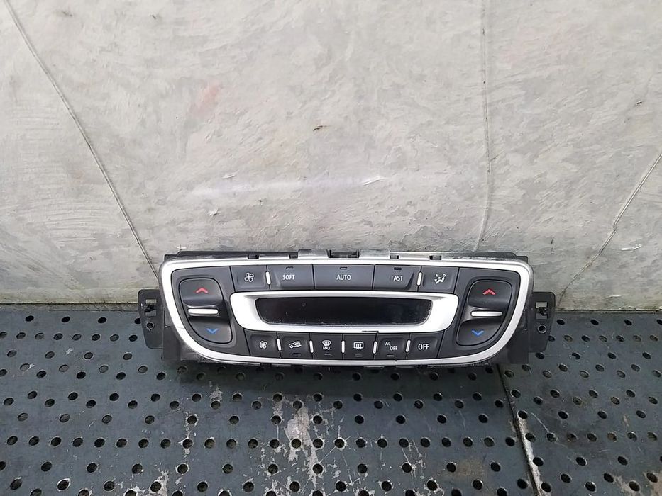 Panou comanda clima ac renault megane 3 275100007r t1001936v