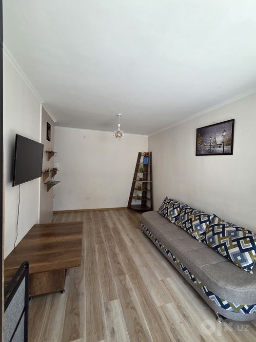 Green Park TJMda 1 xonali (40m2) uy sotiladi 1/2/9
