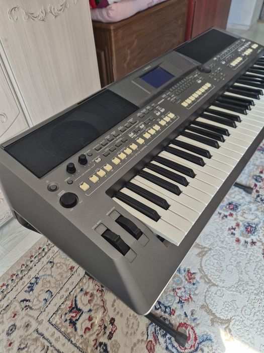 Yamaha PSR-S 670