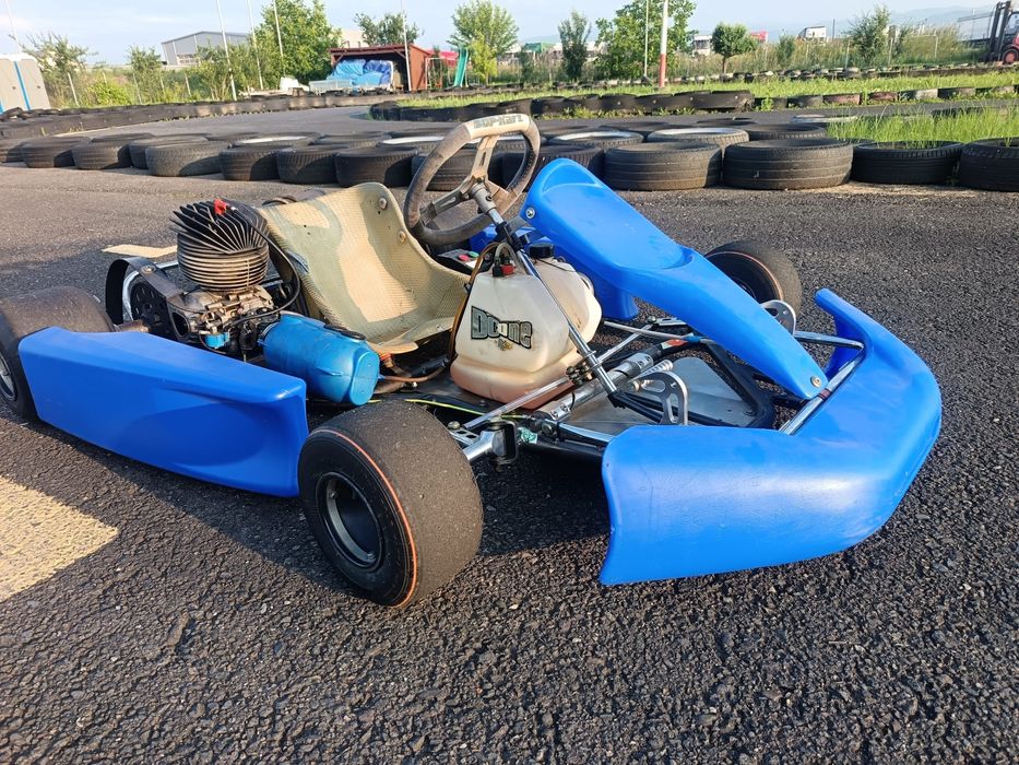 Vand sau Schimb Kart Iame Parilla, Motor 125cc, Pornire Buton, Competiție