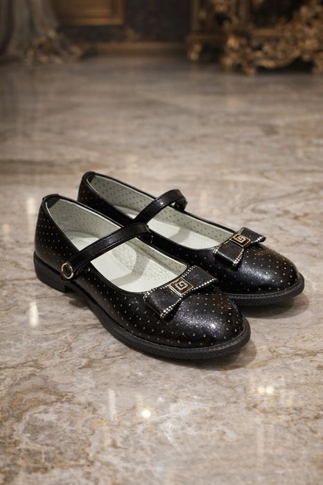 Продам полностью кожаные школьные туфли 36р