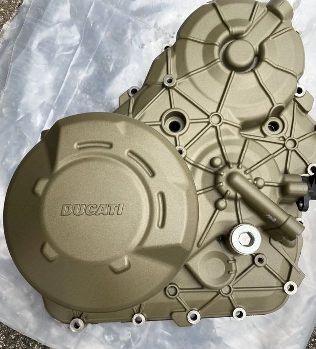 Ducati V4 Panigale/Streetfighter части - дискове - карбон - спойлери