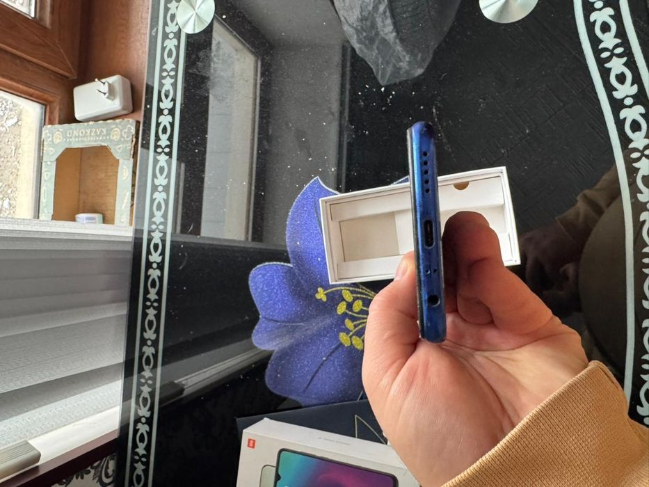 Телефон Редми нот 8