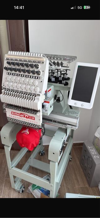 Masina de brodat 15 culori