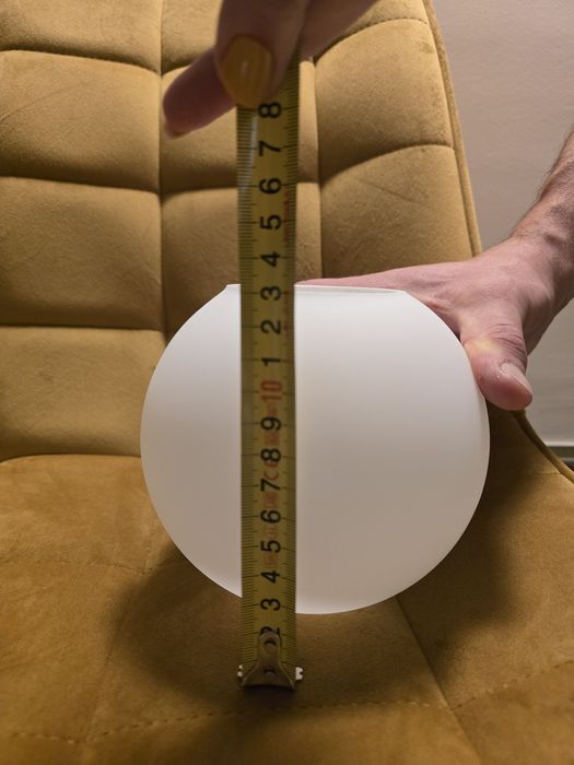 Lustra suspendata globuri