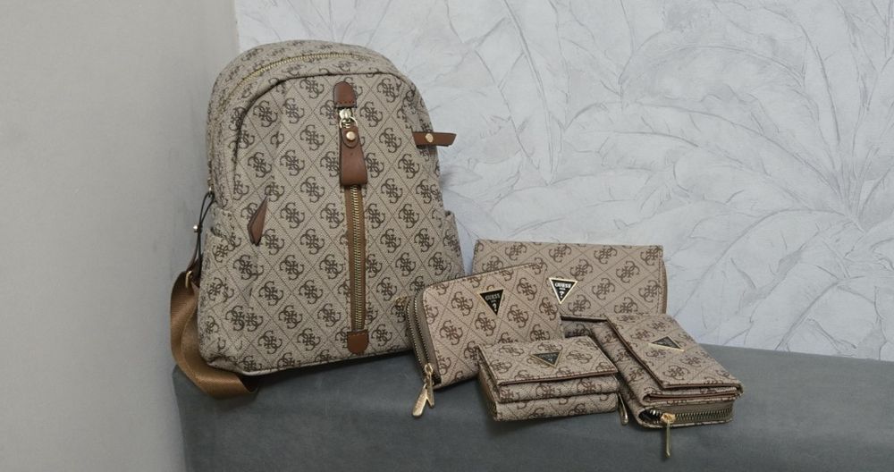Guess , LV, Karl... дамски чанти и раници, клъч и портмонета, кардхолд