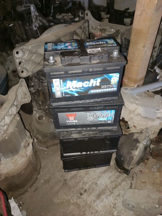 Baterii auto 12v