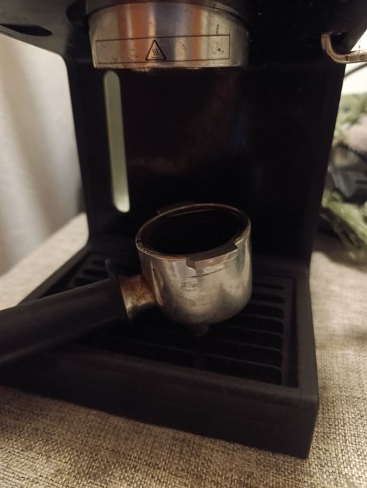 Продам кофе машину Delonghi