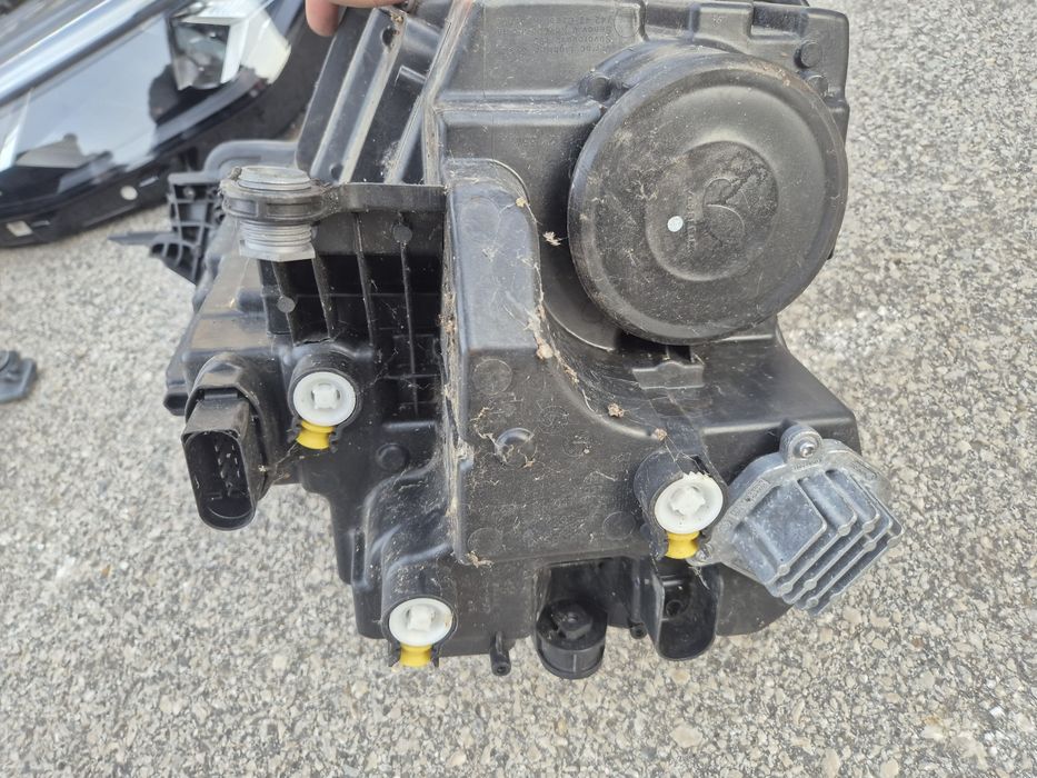 Ляв фар Skoda Karoq Led Шкода Карок фарове