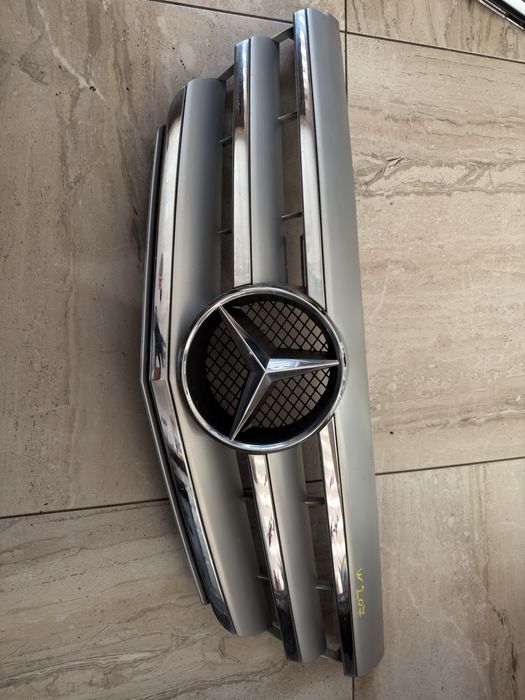 Декоративна решетка Мерцедес Е класа купе W207 Mercedes E klasa