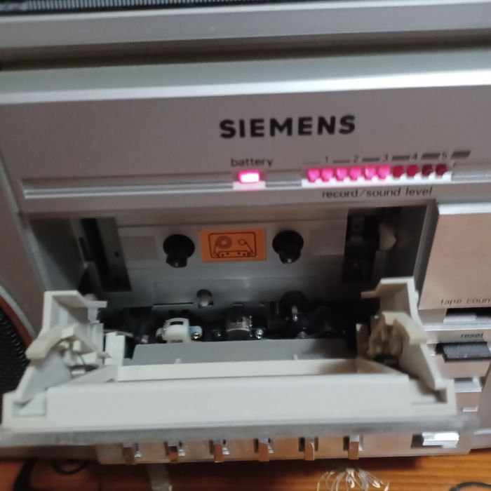 Радио касетофон SIEMENSN