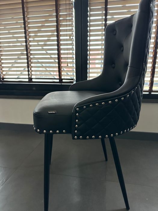 Трапезен стол LYON black