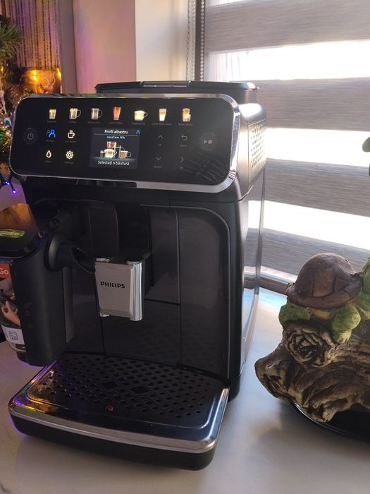 Espressor automat Philips seria 4400 cu garantie