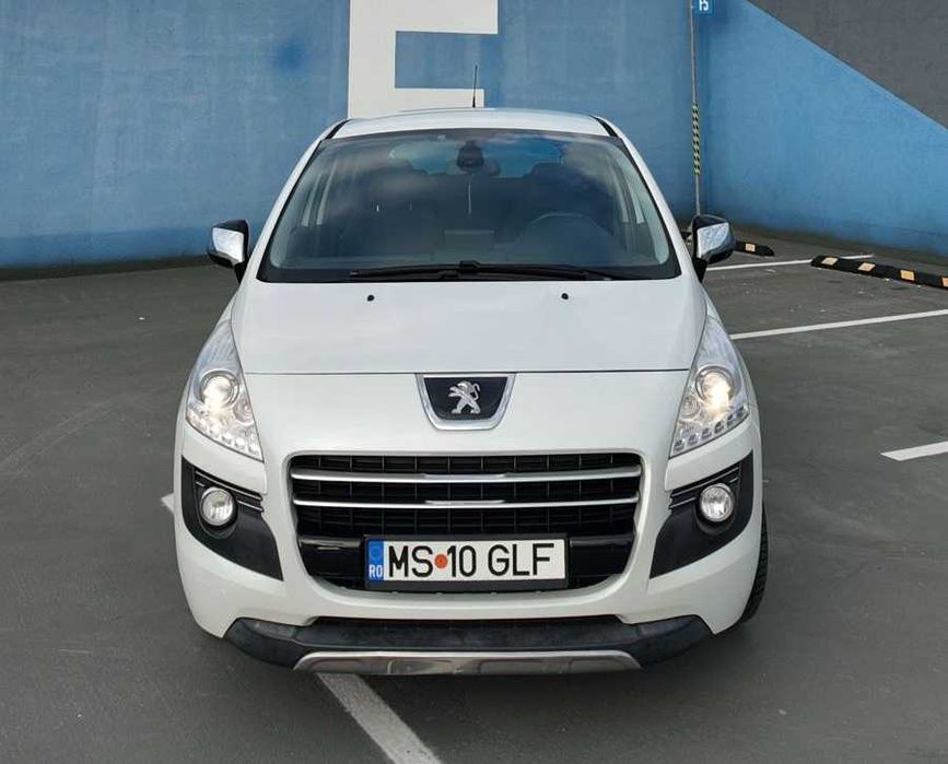 Peugeot 3008 2.0 HDI Hibrid 4x4 Automata , 2013  in stare superba 250.000 km reali , consum foarte redus , 163 cp + 37 cp  4 moduri de condus