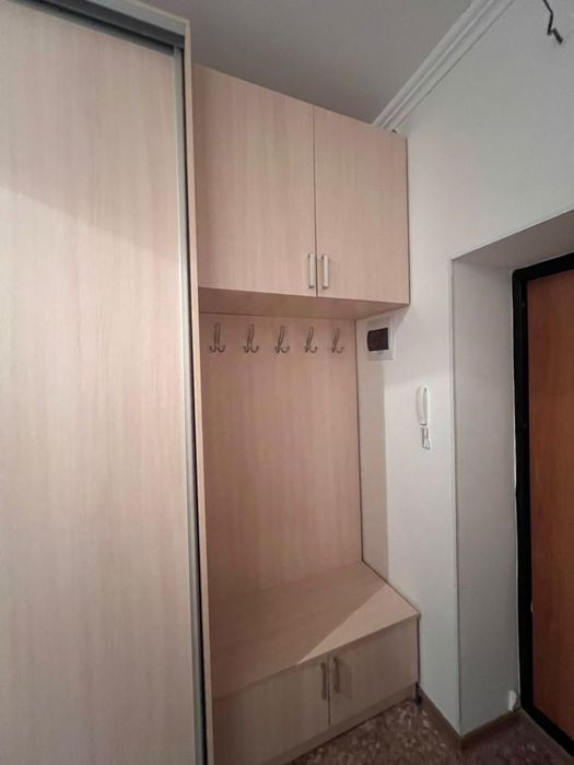 Шкаф прихожкага.