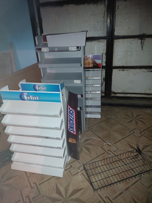 Металлический стеляж