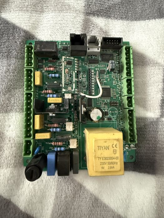 Placa electronica centrale si termoseminee pe peleti defecta