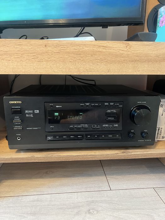 Усилвател Onkyo TX-DS 575