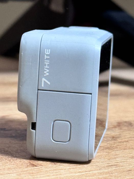 Go Pro   7 white