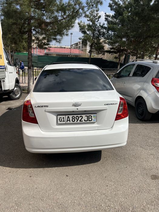 Ласетти 3поз  2010 йил  сотилади