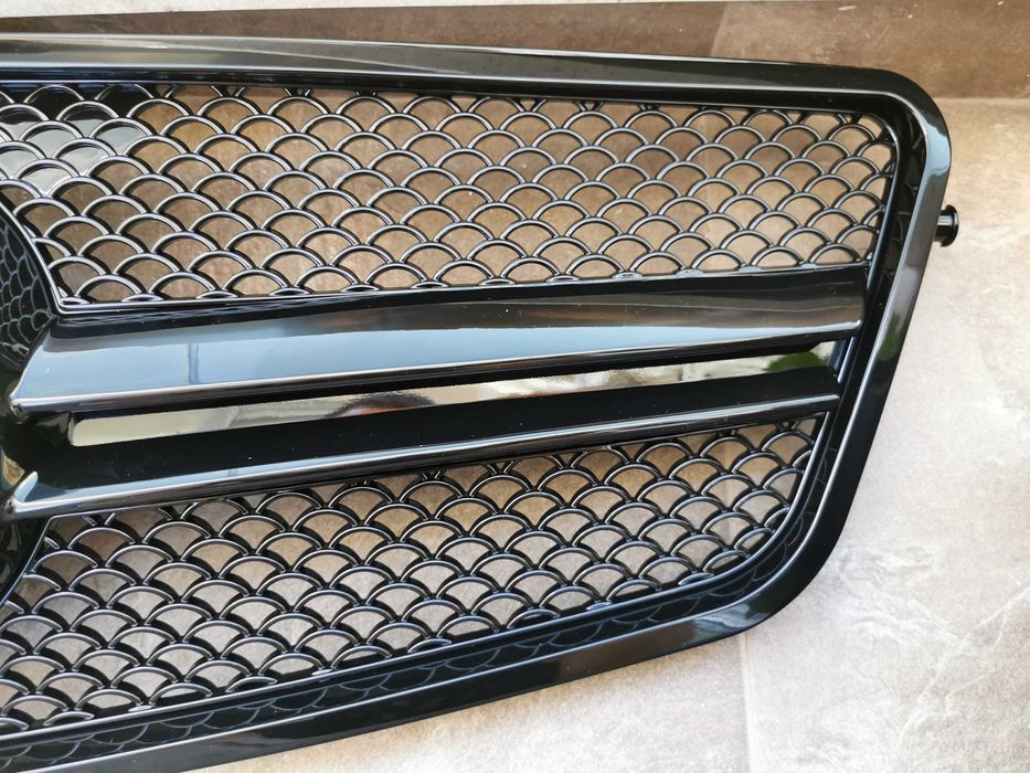 Решетка/маска с емблема тип AMG E63 за Mercedes W212 2009/2013