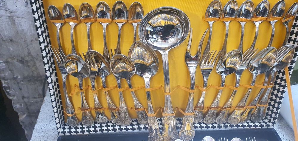 Италиански комплект посребрени прибори SUPER INOX