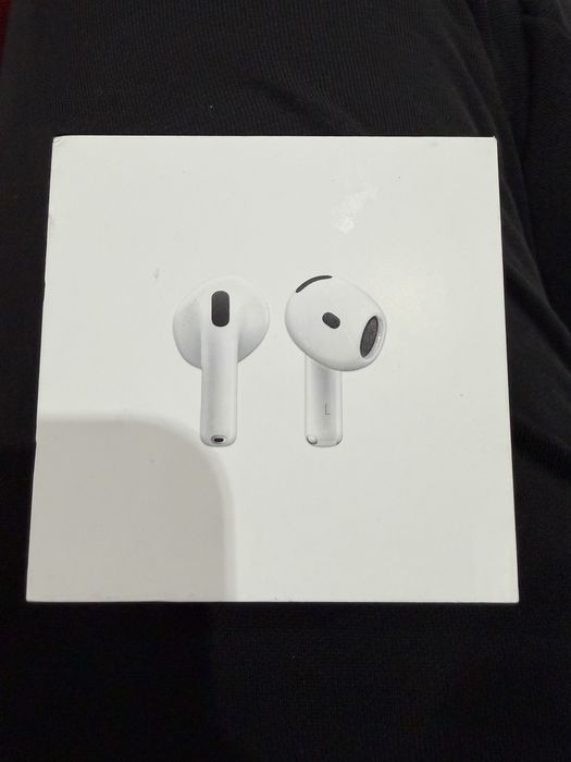 Căști Airpods 4 noi