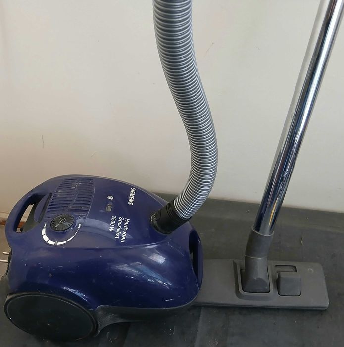 Прахосмукачка SIEMENS 2500W