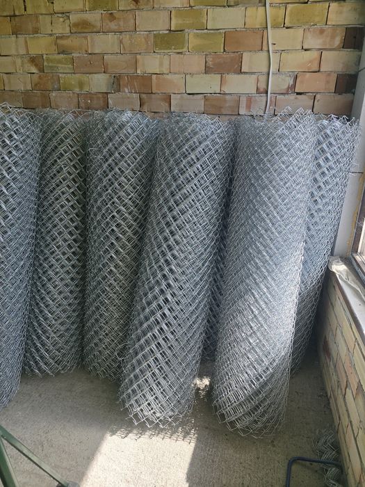 Оградна мрежа от стоманизирана тел