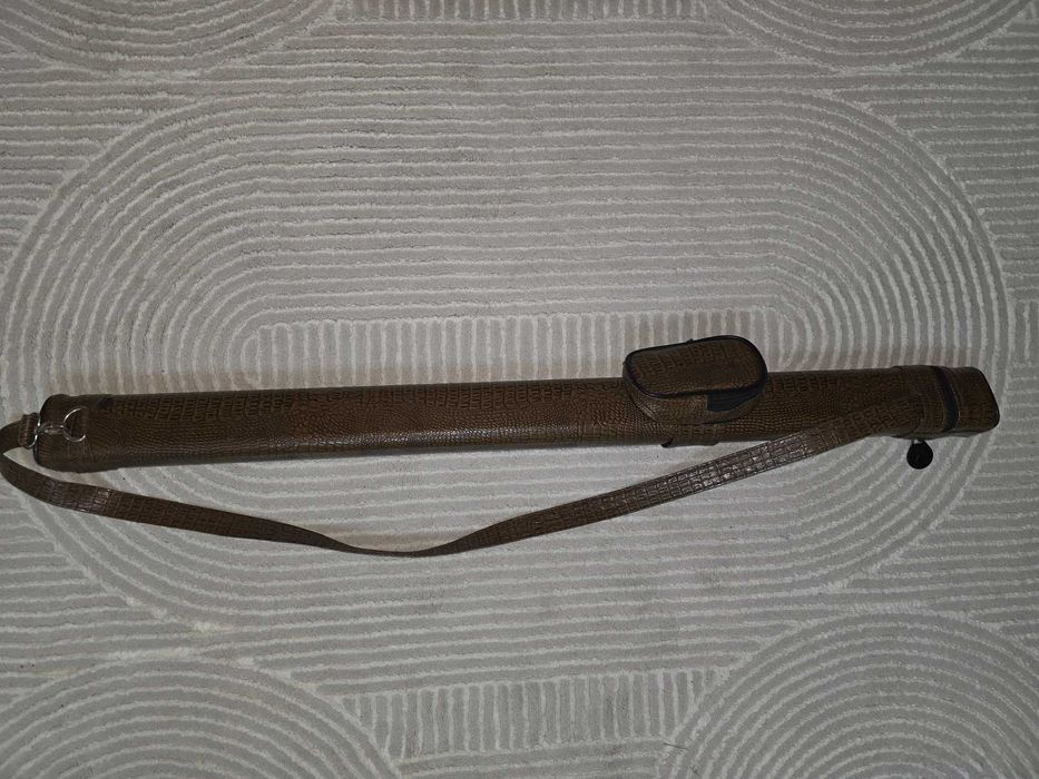 Кий для бильярда, б/у, двухсоставной.