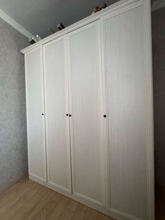 Белый шкаф в спальню