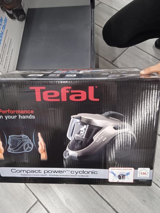 Продам новый пылесос Tefal TW3786RA