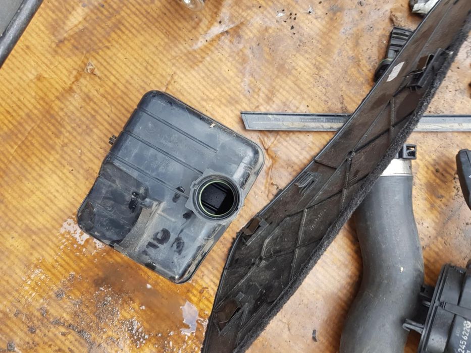 Резонатор въздух Бмв ф10 520д 184кс  n47 bmw f10 f11